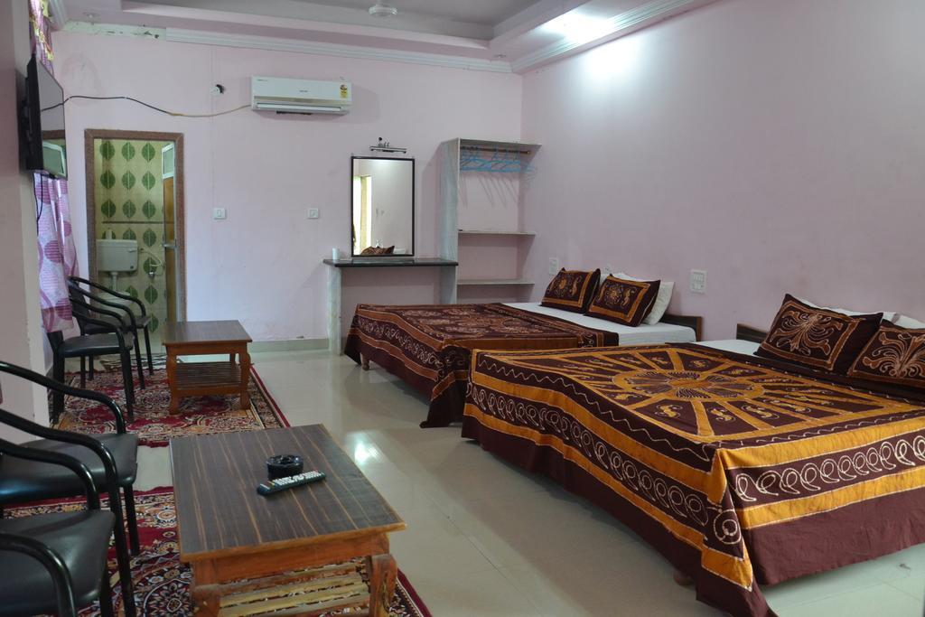 Anandam Palace Pushkar Exterior photo